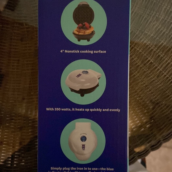 NIB Dash Mini Waffle Maker - Picture 2 of 4